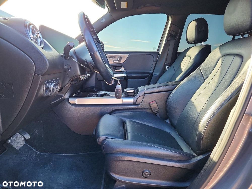 Mercedes-Benz GLB 250 4-Matic Style 8G-DCT - 7