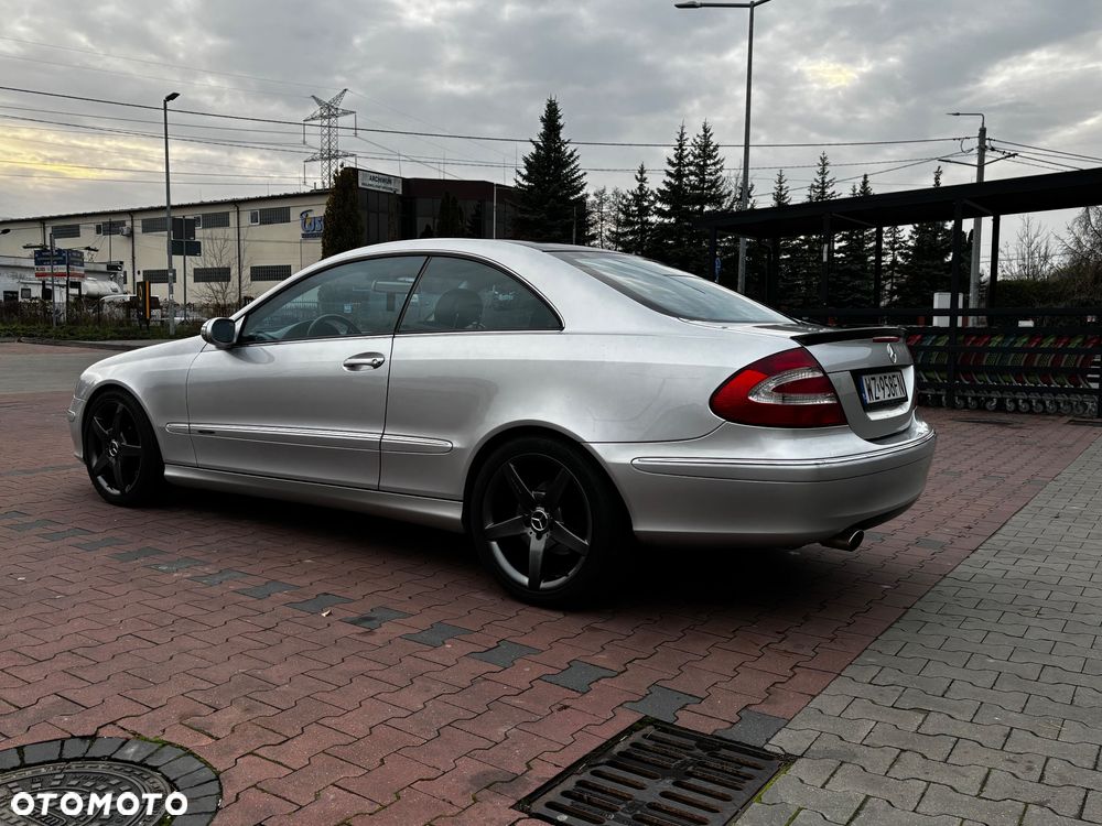 Mercedes-Benz CLK - 6