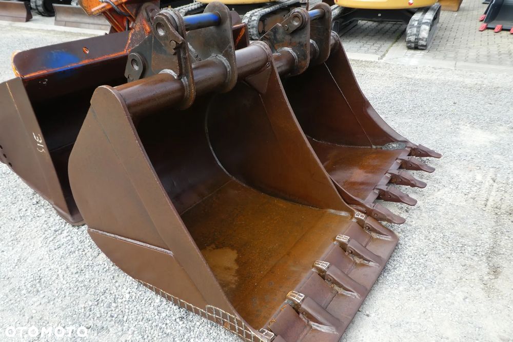 Caterpillar M 318F Z NIEMIEC TRZY ŁYŻKI - 13