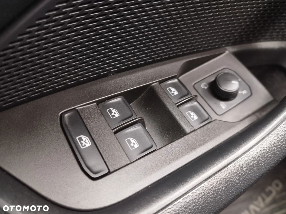 Skoda Octavia 1.4 TSI Plug-In Hybrid Style DSG - 19