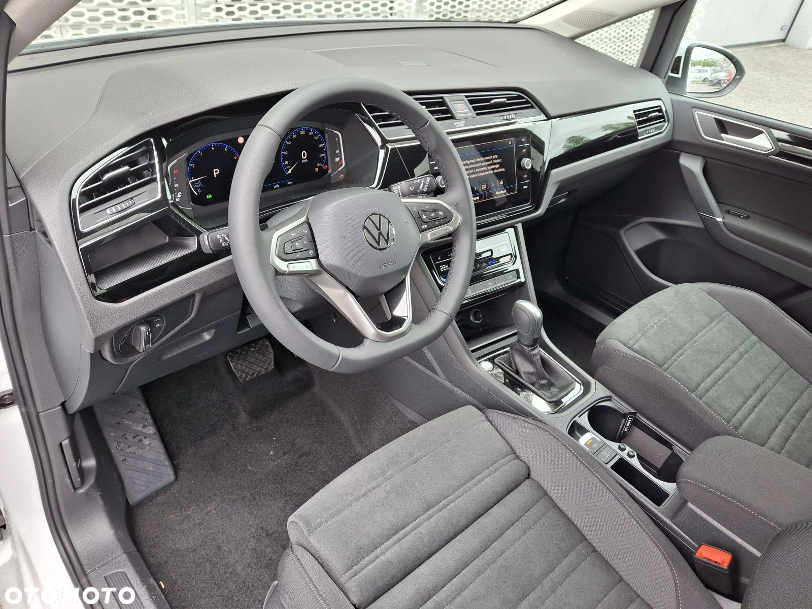 Volkswagen Touran 1.5 TSI EVO Highline DSG - 9