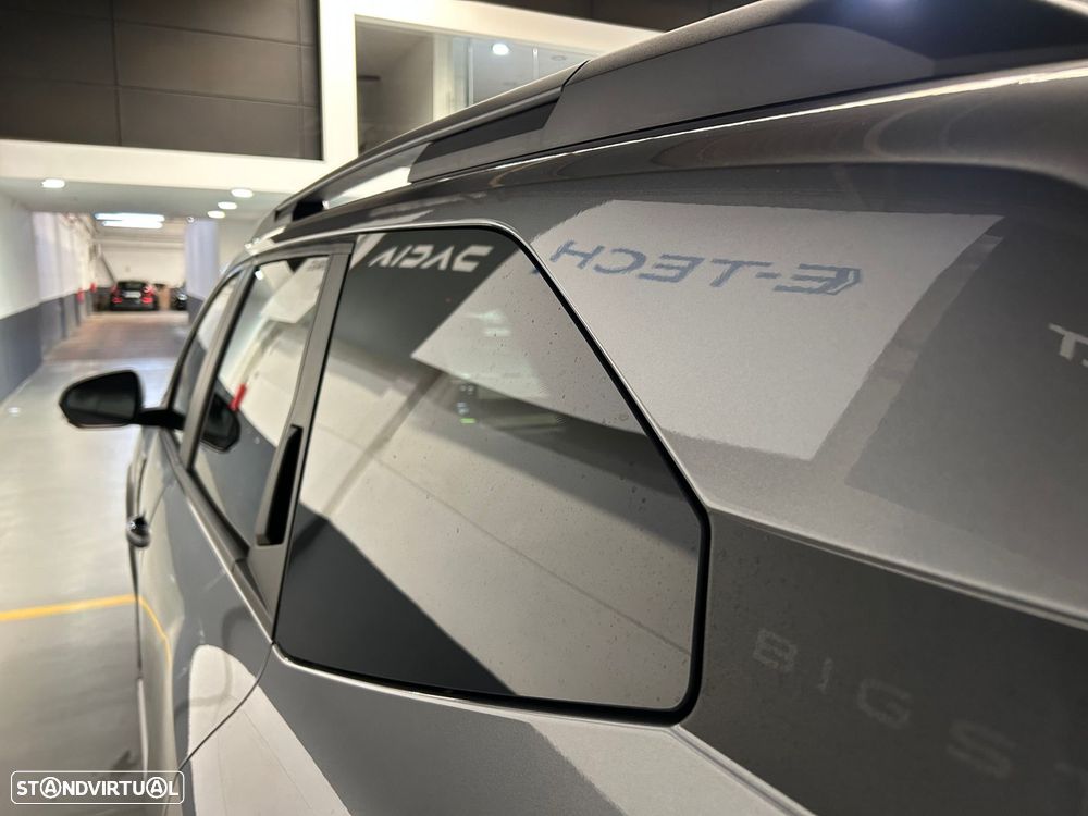 Dacia Bigster 1.8 Hybrid Journey - 13