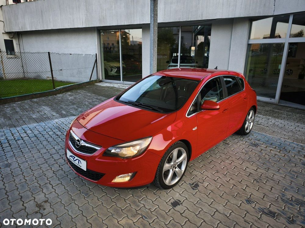 Opel Astra IV 1.6 T Cosmo - 11