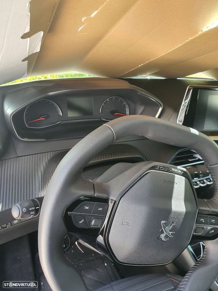 Peugeot 208 1.2 PureTech Active Pack - 2