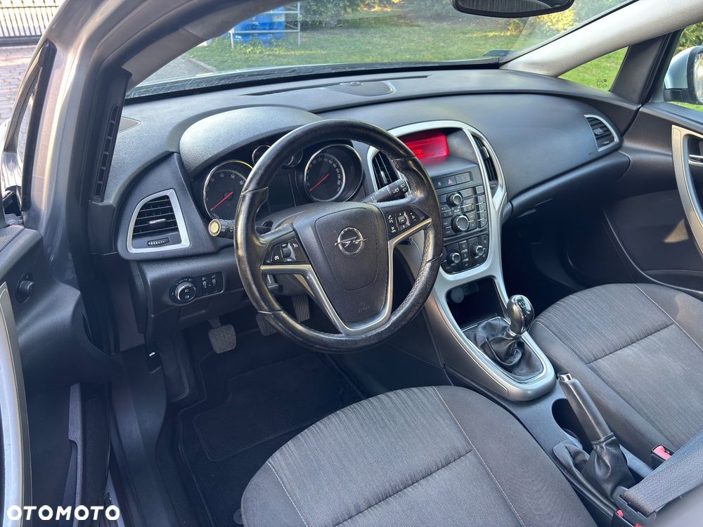 Opel Astra 1.6 Innovation - 19