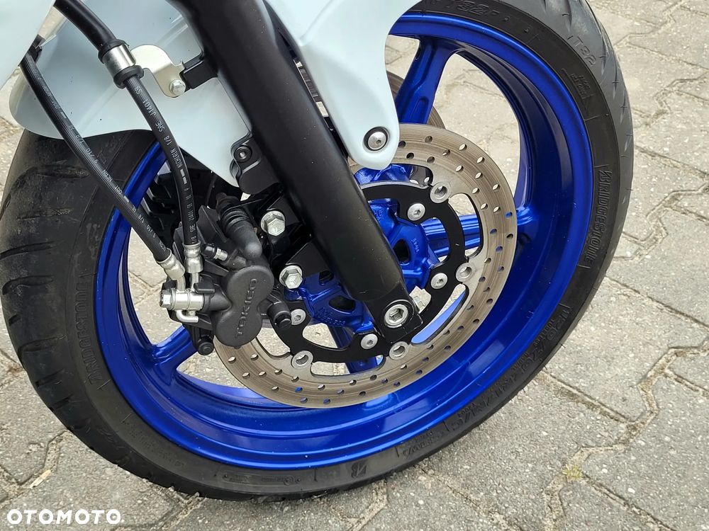 Suzuki Gladius - 24