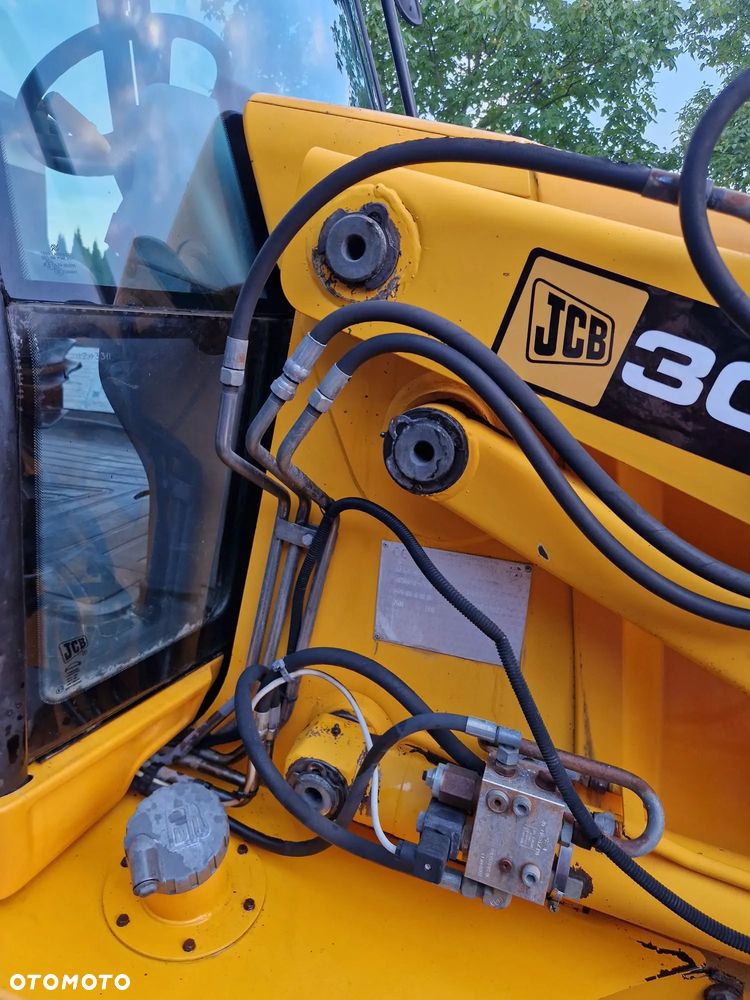 JCB 3CX - 26