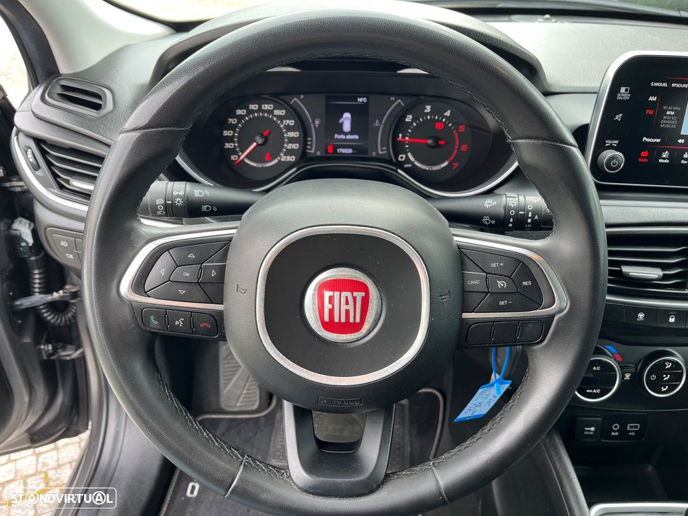 Fiat Tipo Station Wagon 1.6 M-Jet Lounge - 26