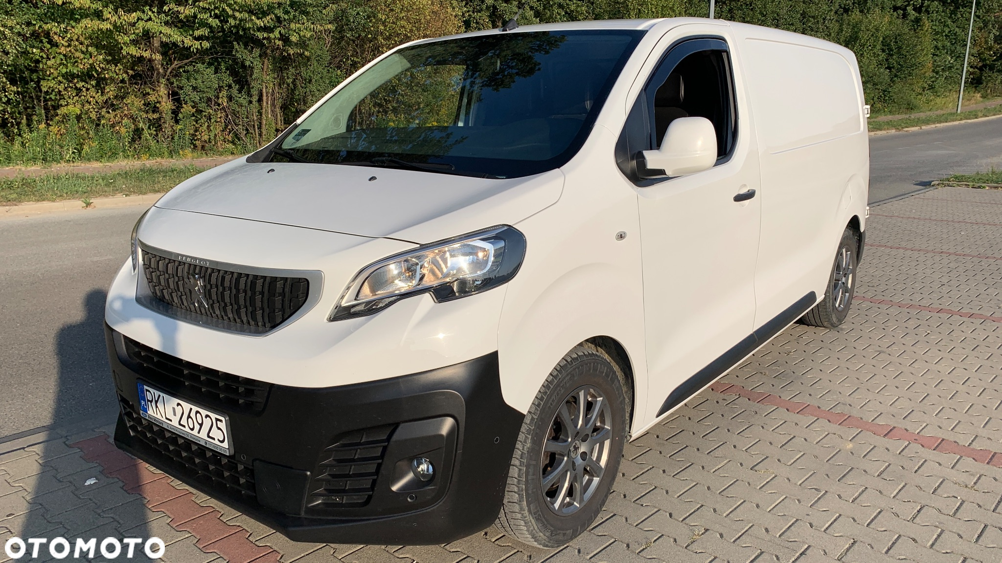 Peugeot Peugeot Expert III 2.0 BlueHDi 150 KM 2017, CarPlay, Felgi Aluminiowe - 2