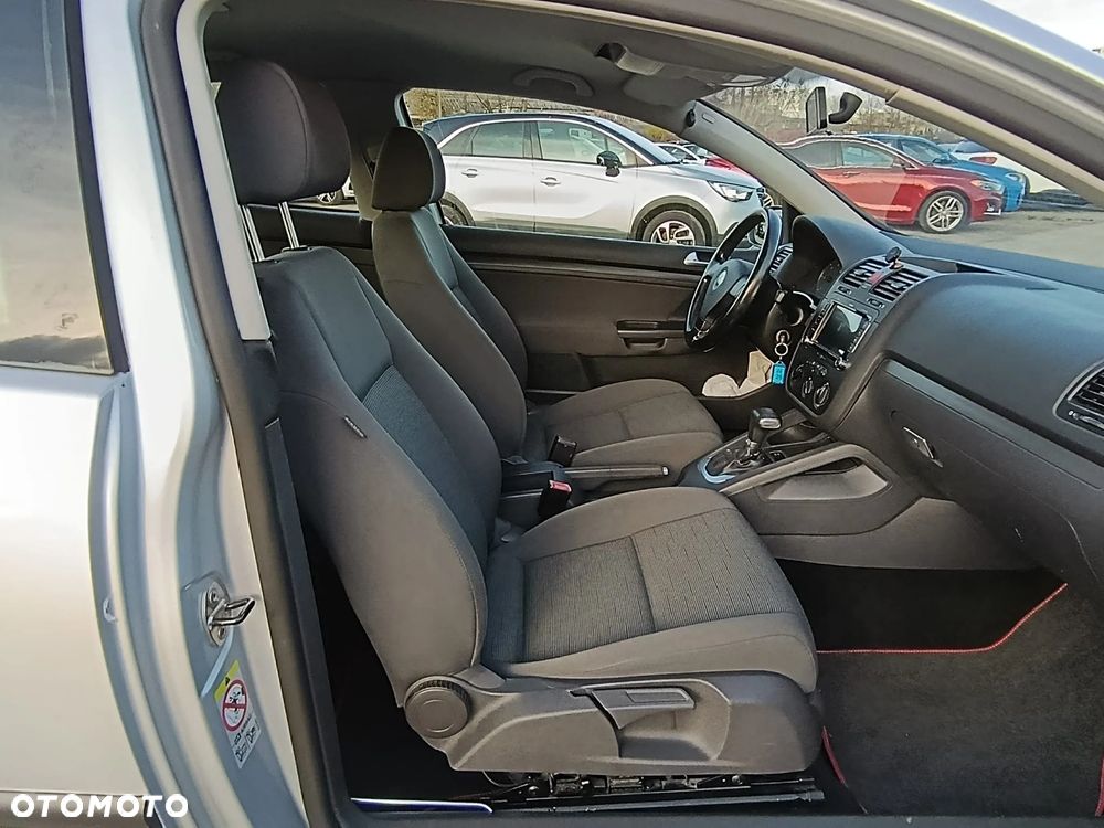 Volkswagen Golf 1.9 TDI DSG Comfortline - 9