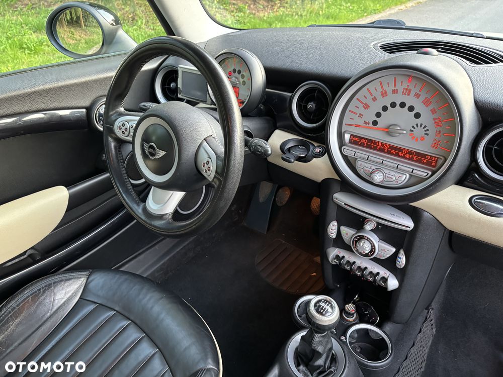MINI Clubman Cooper D - 11