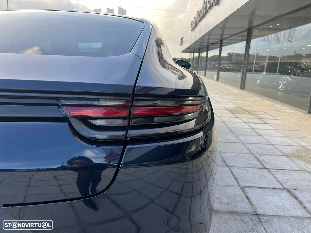 Porsche Panamera 4 E-Hybrid - 17
