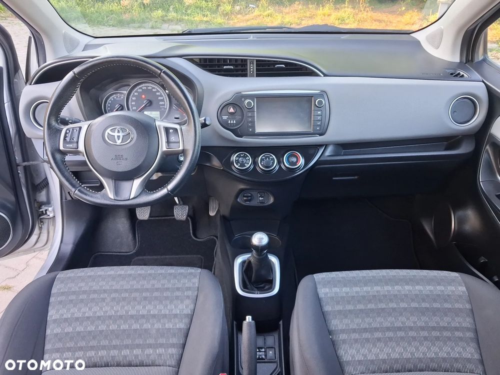 Toyota Yaris 1.0 Premium - 14