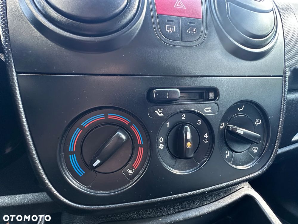 Fiat Fiorino Kombi 8V SX - 27