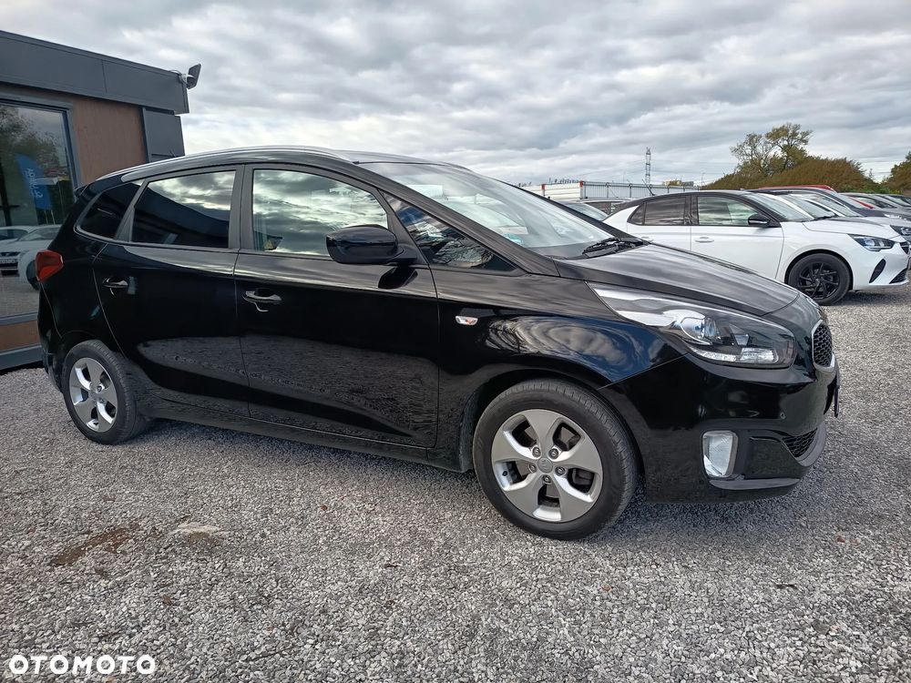 Kia Carens 1.6 GDI Dream Team Edition - 10