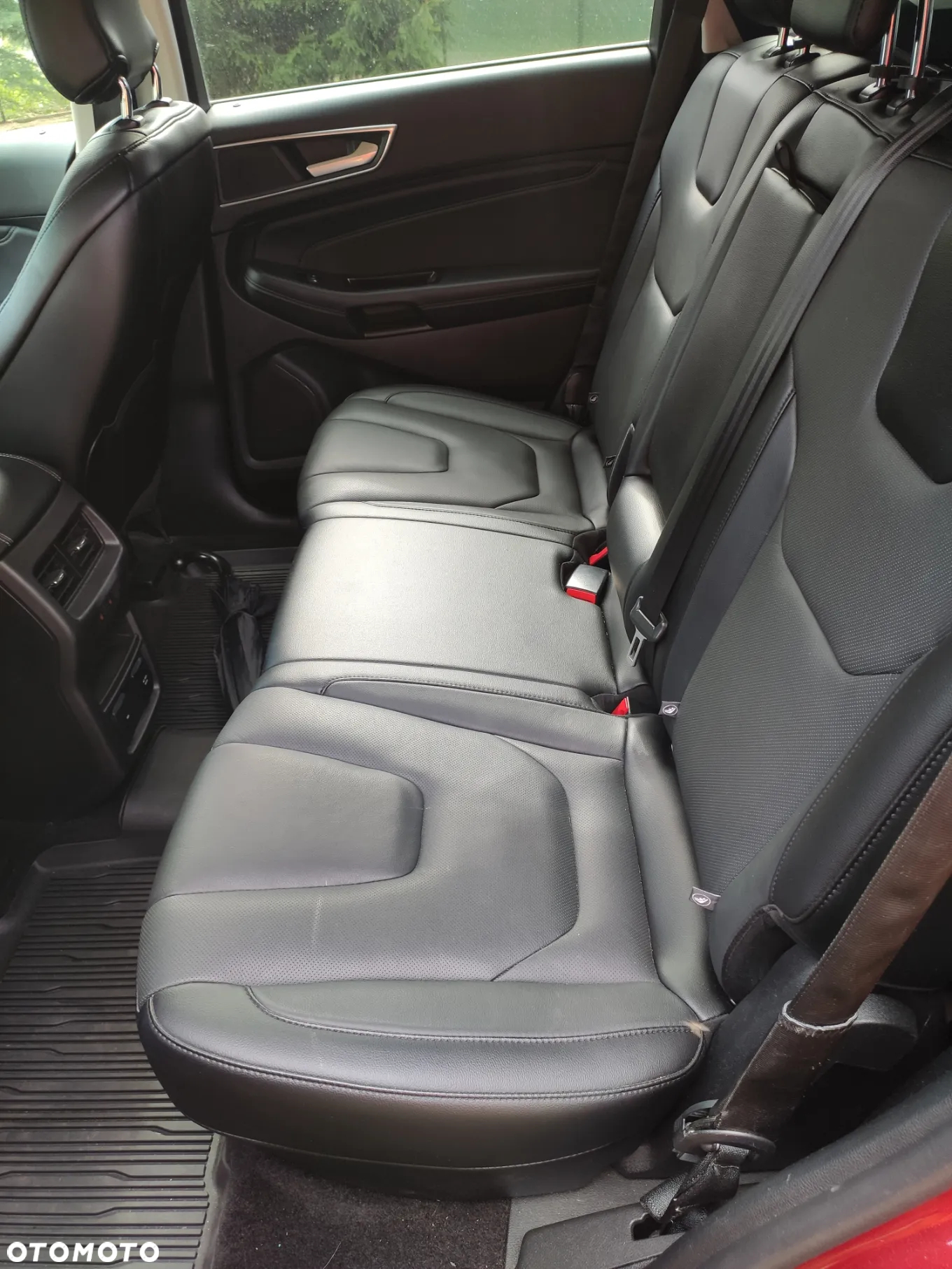 Ford Edge - 8