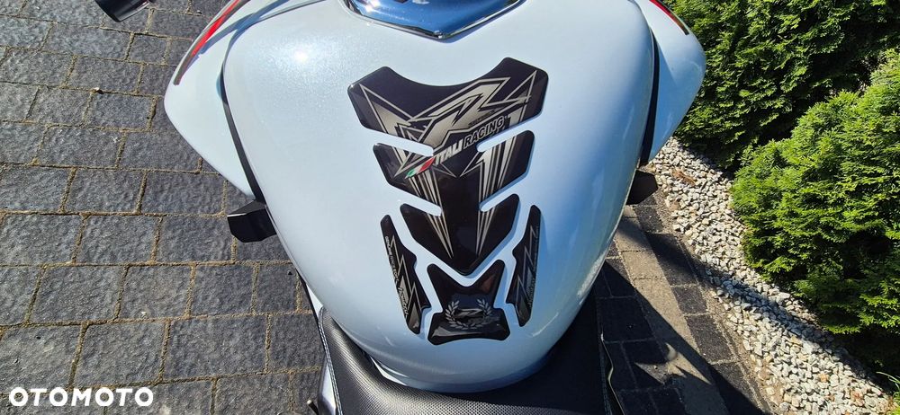 Suzuki GSX - 2