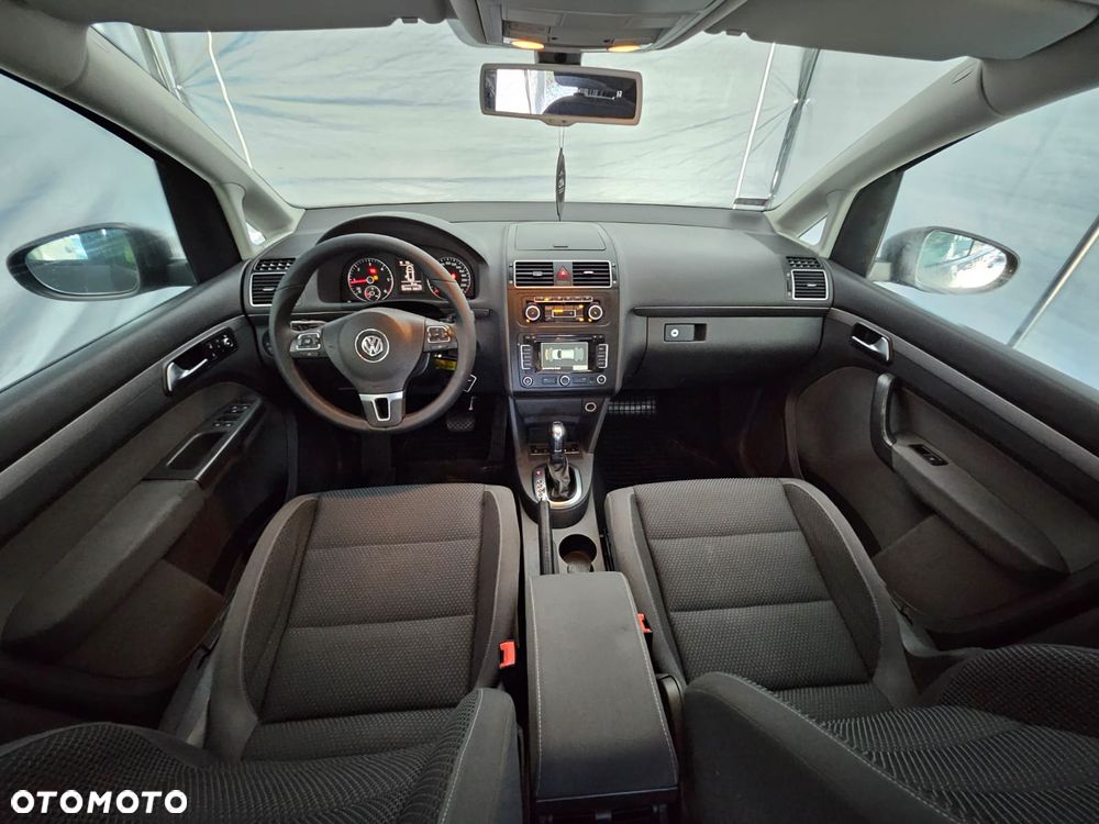 Volkswagen Touran - 18