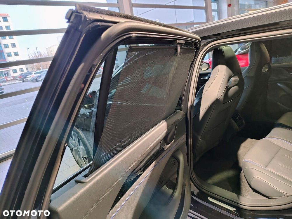 Volkswagen Passat - 32