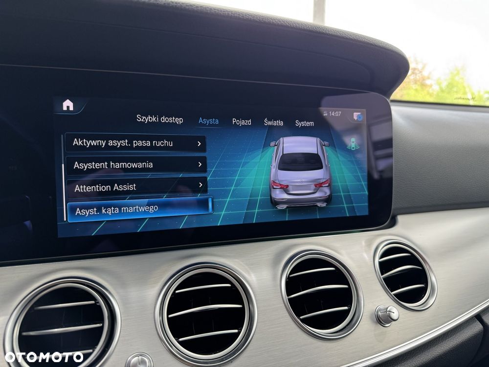 Mercedes-Benz Klasa E 220 d AMG/Avantgarde - 35