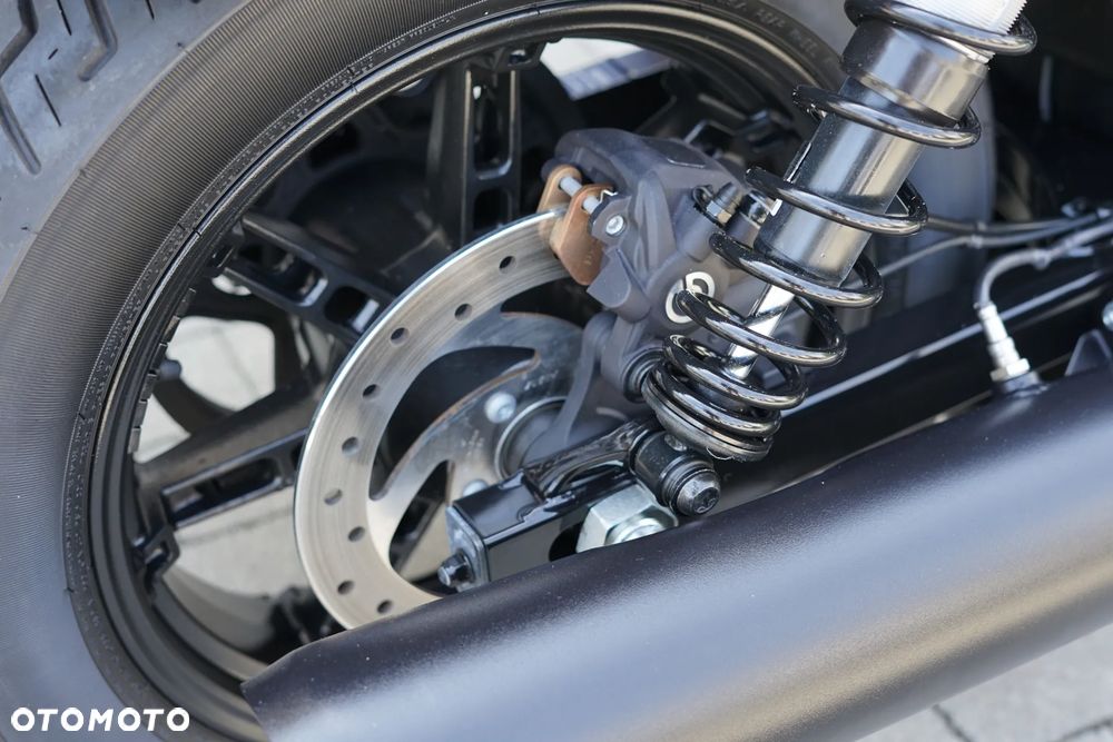 Harley-Davidson Sportster Nightster 975 - 8