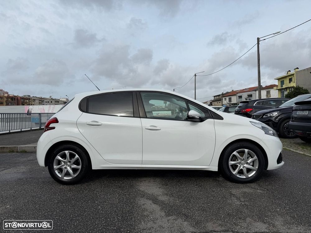 Peugeot 208 1.6 BlueHDi Style - 5