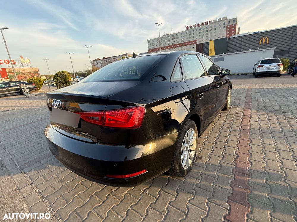 Audi A3 1.6 TDI clean Stronic Attraction - 6