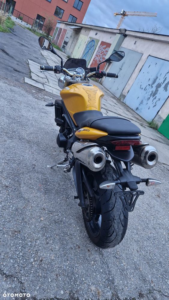 Triumph Street Triple 675 cały na części. Bezwypadkowy. Rama, czasza, lampa, bak, wahacz, zaciski, tłumik, kierunkowskazy, chłodnica. - 4