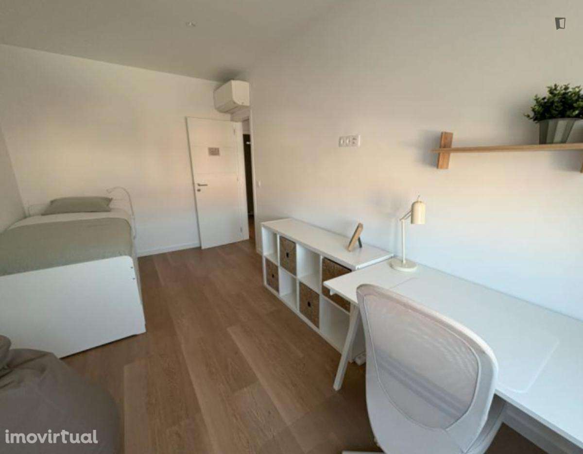 Quarto - localizado em Amadora Lisbon - Grande imagem: 2/9