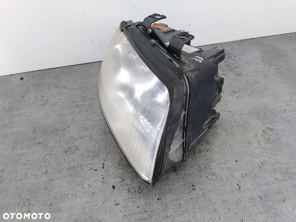 LAMPA PRZÓD PRAWA XENON AUDI A4 B6 20-B213 TYC - 5