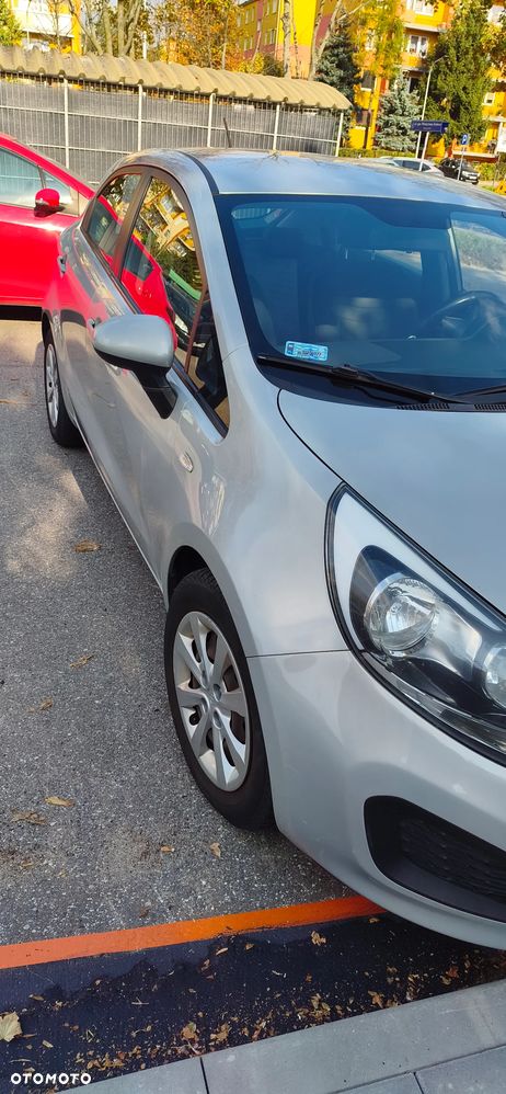 Kia Rio - 23