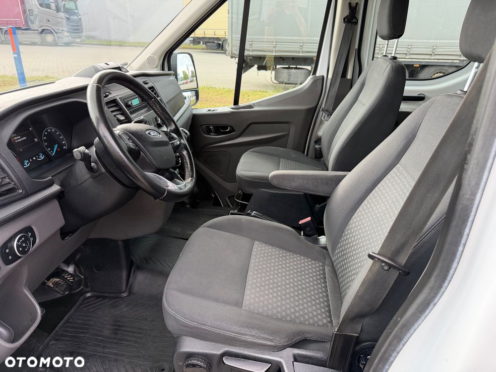 Ford Transit - 25