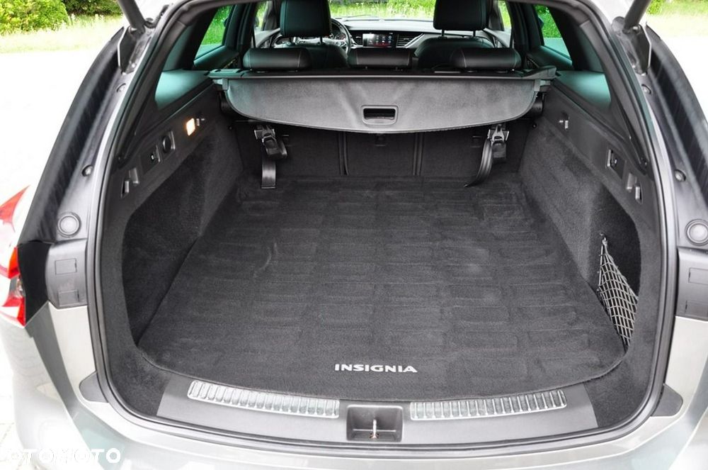 Opel Insignia - 25