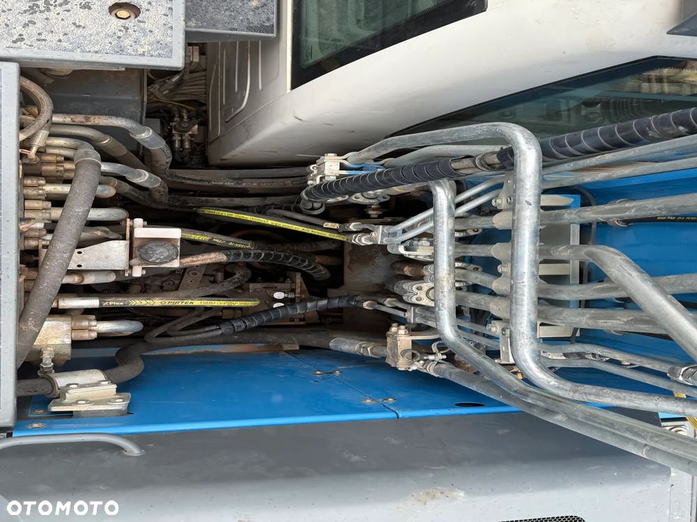 Liebherr R926 COMPACT - 25