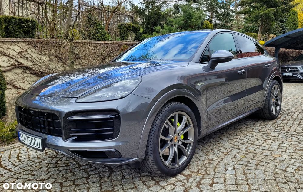 Porsche Cayenne E-Hybrid - 1
