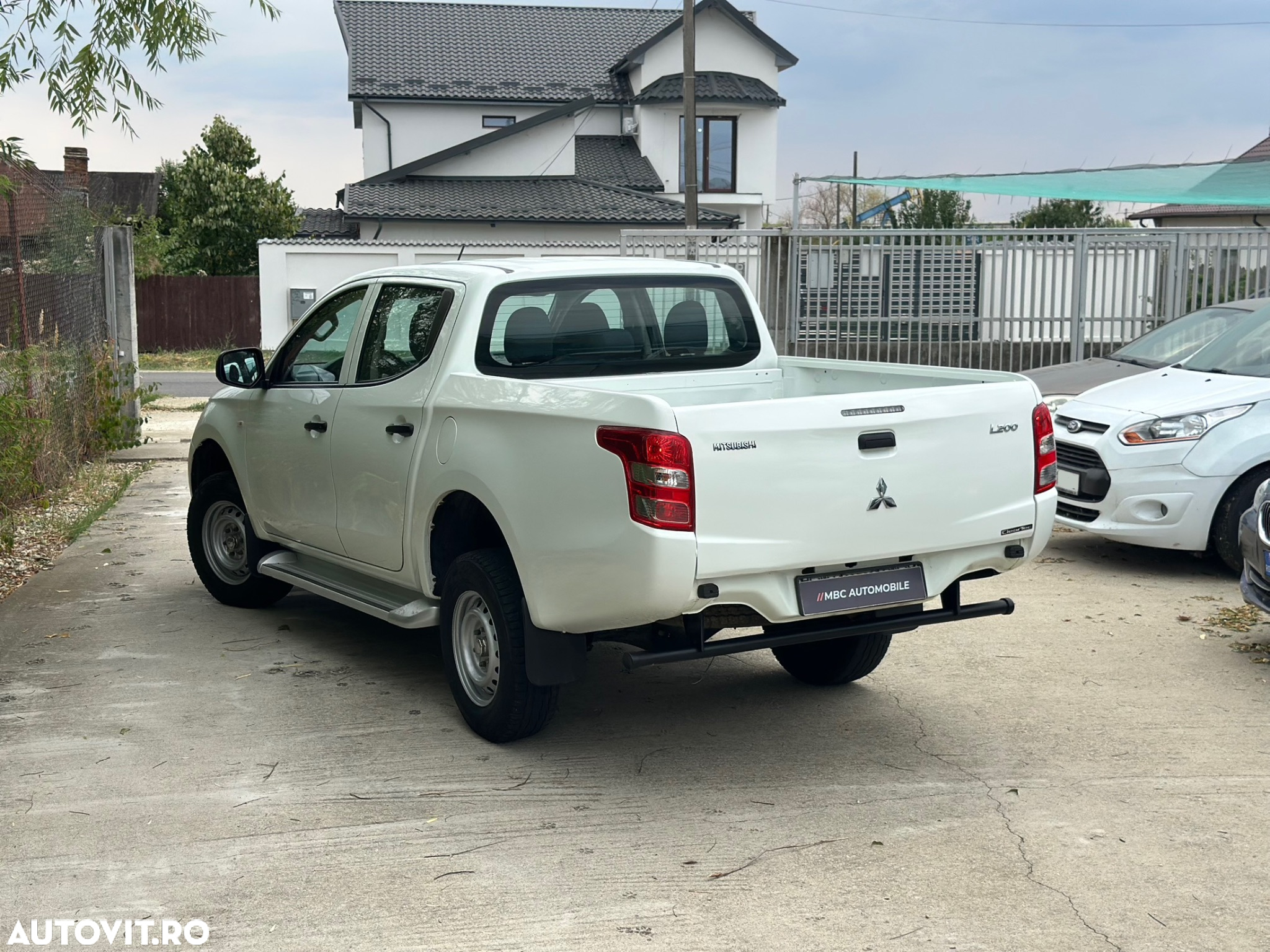 Mitsubishi L200 Double Cab 2.2 DI-D M/T Instyle - 4