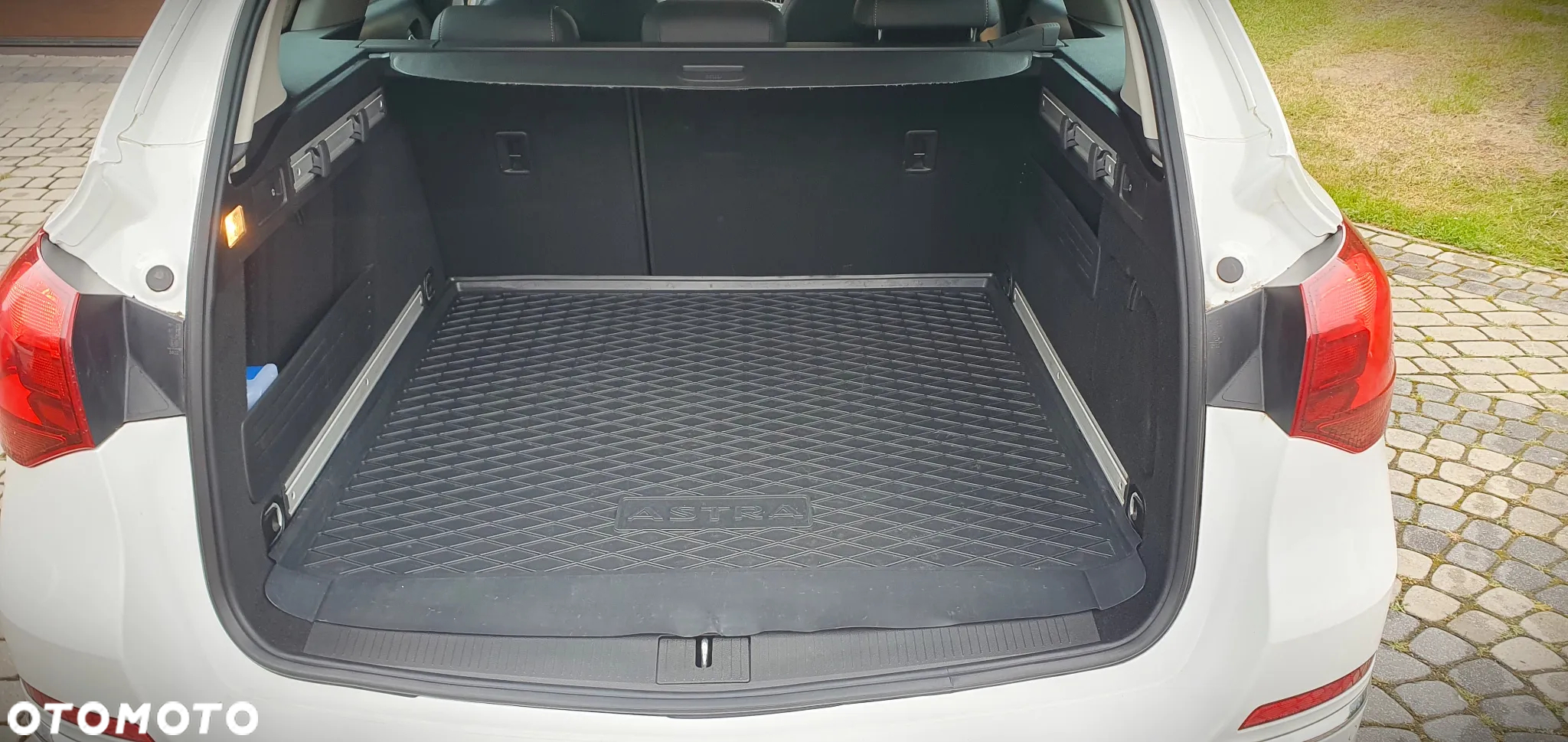 Opel Astra 2.0 CDTI Exklusiv - 16