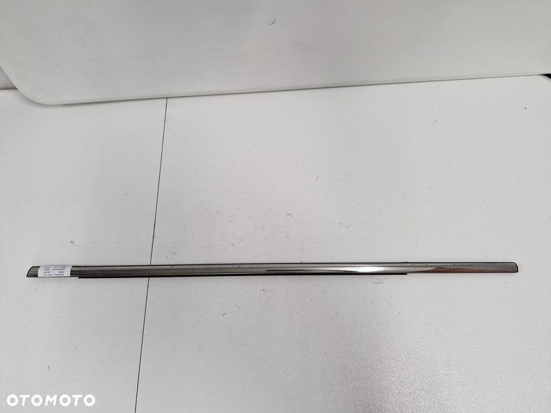 renault clio 4 iv kombi listwa zgarniająca drzwi lewy tył lewa tylna chrom - 1