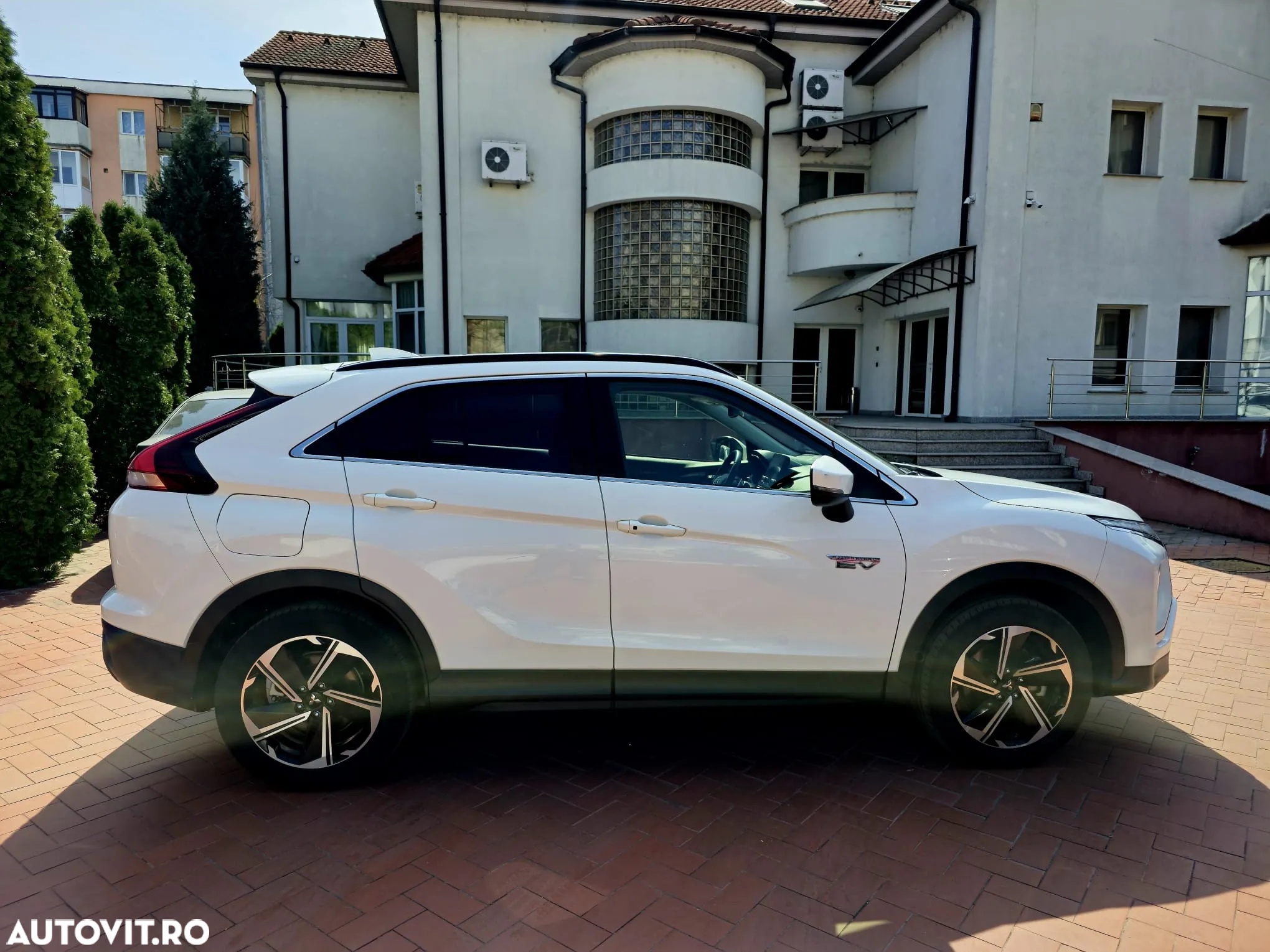Mitsubishi Eclipse-Cross Plug-In Hybrid 4WD Plus Select - 6