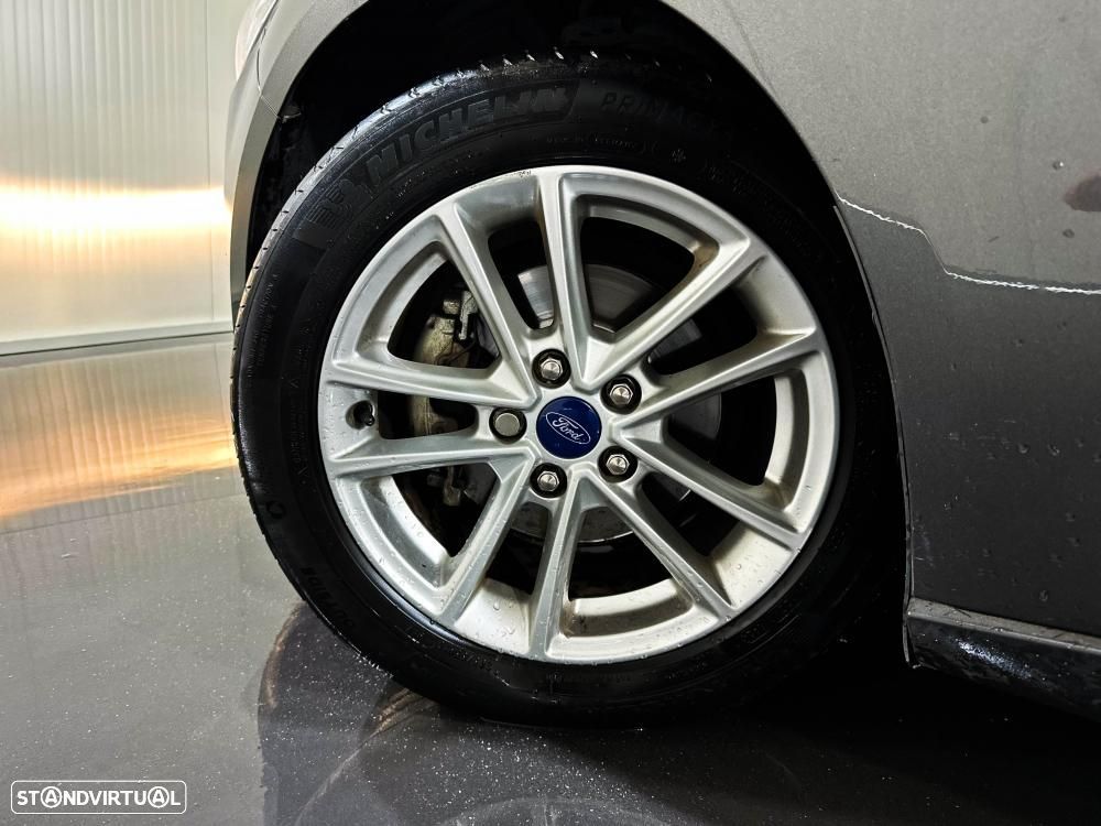 Ford Focus 1.6 TDCi Titanium — fotografia 53