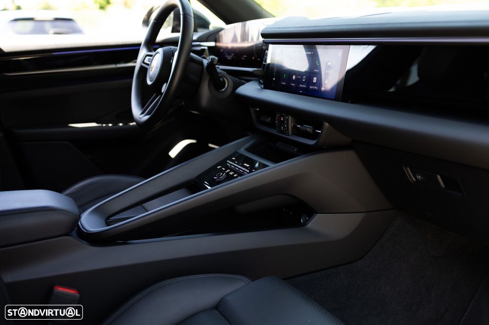 Porsche Macan Electric 4 - 41