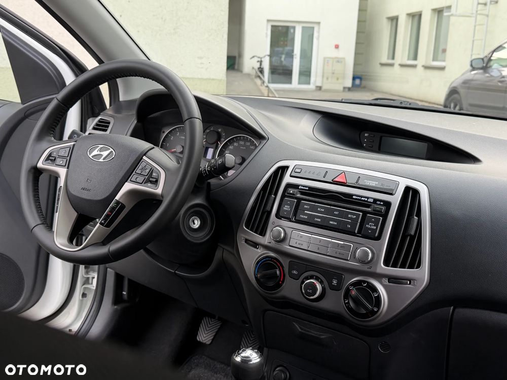Hyundai i20 1.25 Wersja Jubileuszowa - 11