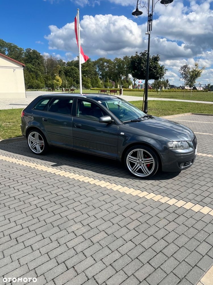 Audi A3 Sportback 2.0 TDI quattro Attraction - 4