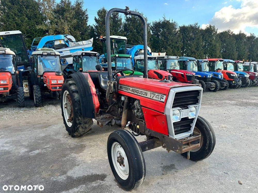Massey Ferguson 174F