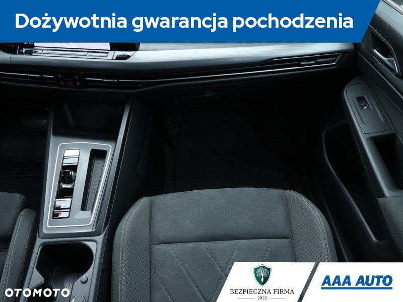 Volkswagen Golf - 10