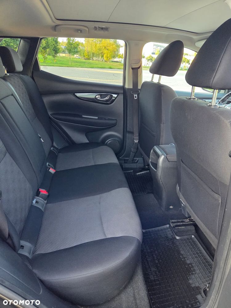 Nissan Qashqai 1.2 DIG-T N-Connecta EU6 - 18