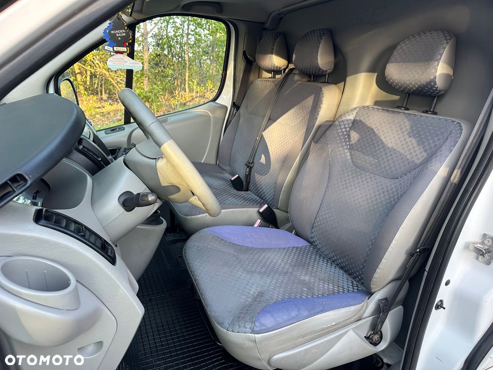 Renault Trafic - 12