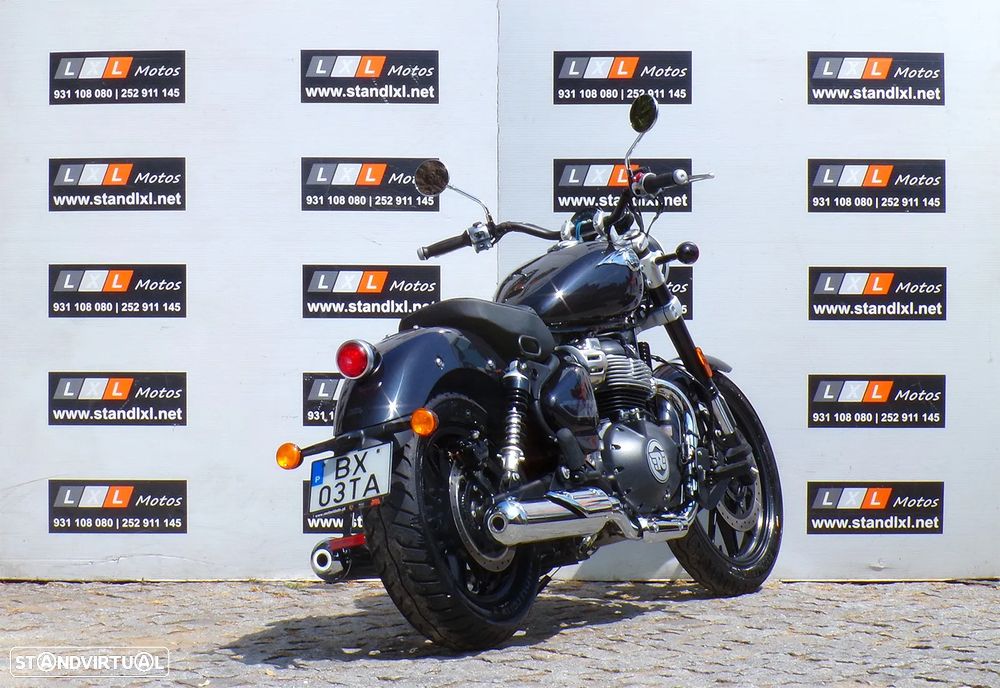 Royal Enfield Super Meteor 650 - 4