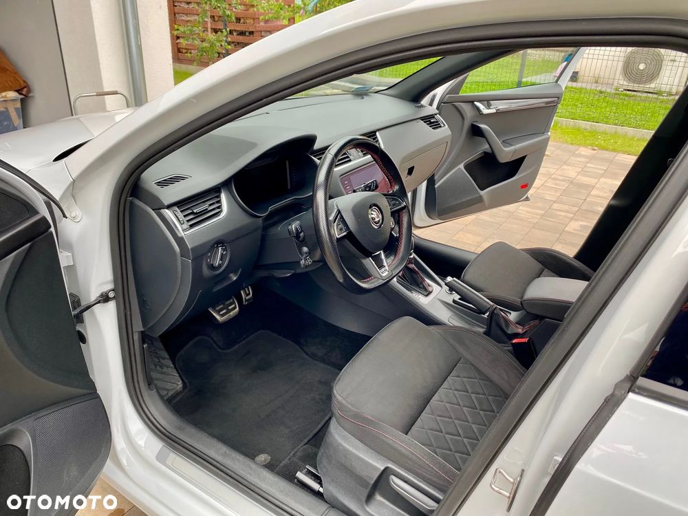 Skoda Octavia 2.0 TSI RS 245 DSG - 11