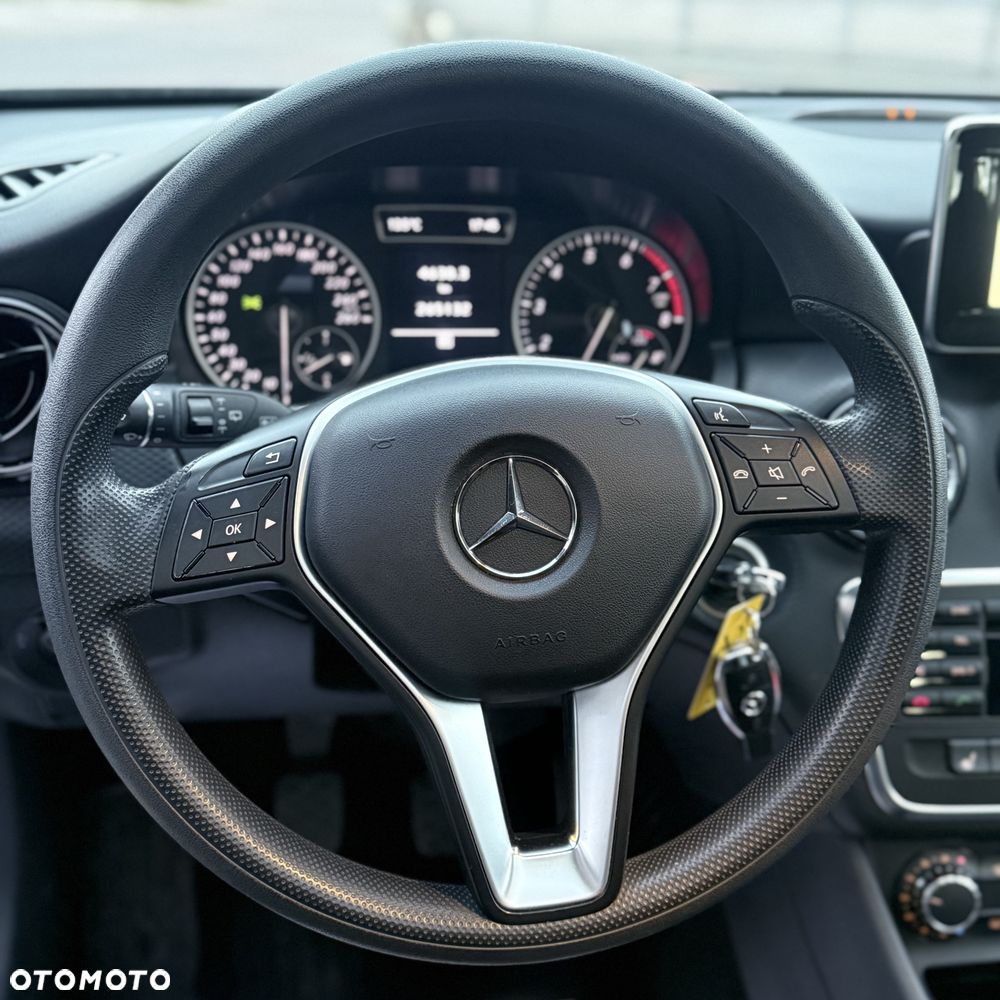 Mercedes-Benz Klasa A 180 Urban - 17